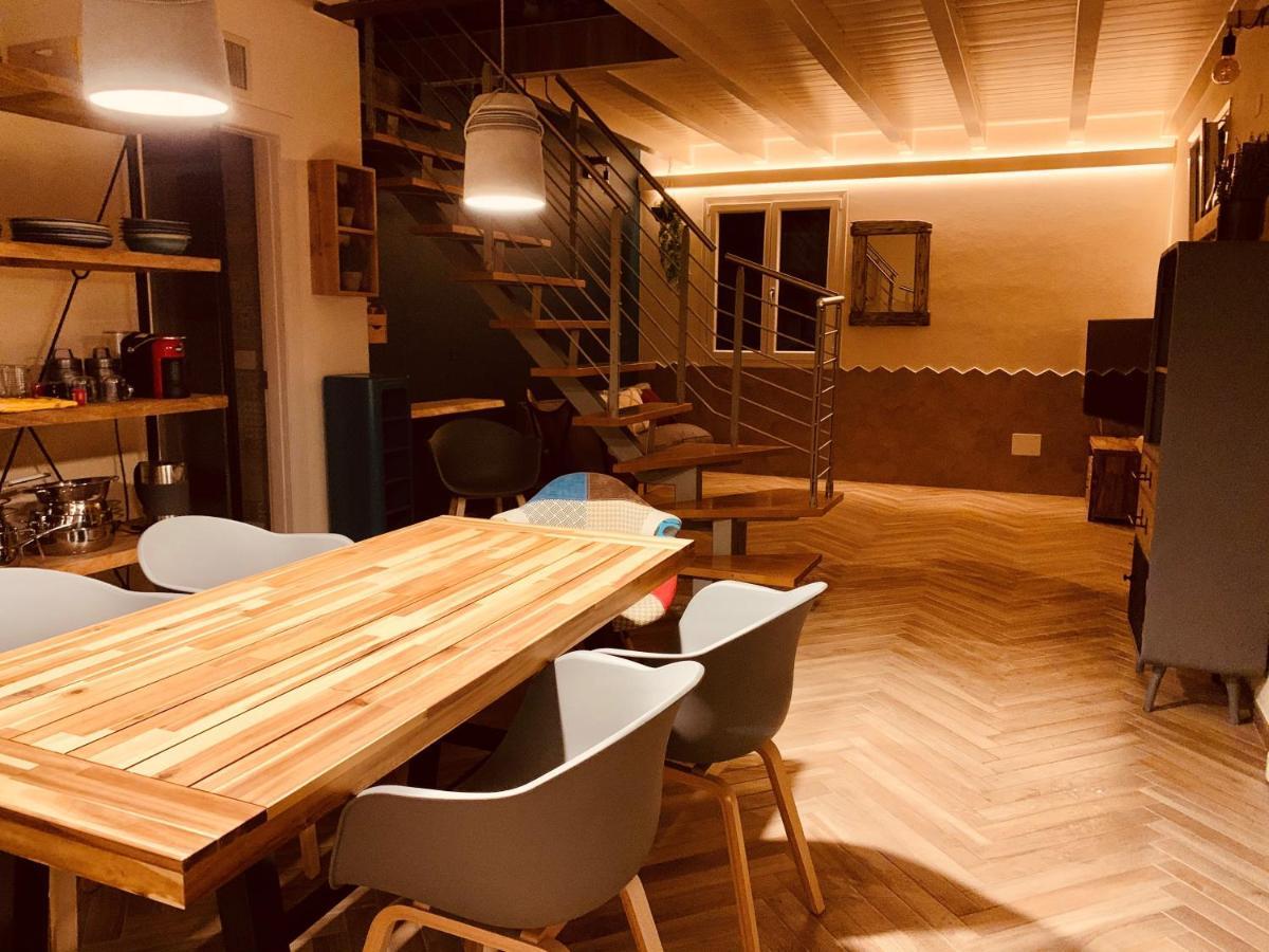 Charming Attic Apartment With Balcony & Swimming Pool Десенцано дел Гарда Екстериор снимка