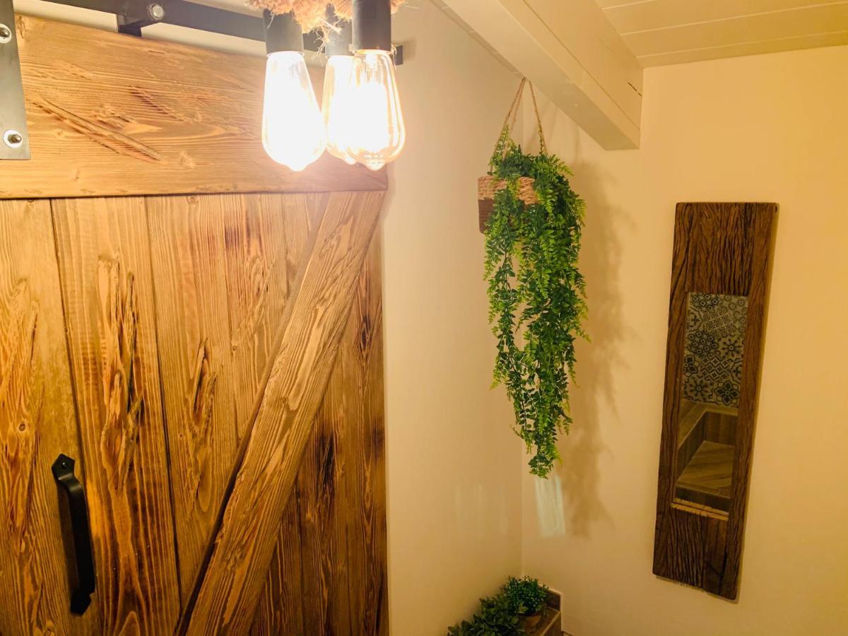 Charming Attic Apartment With Balcony & Swimming Pool Десенцано дел Гарда Екстериор снимка