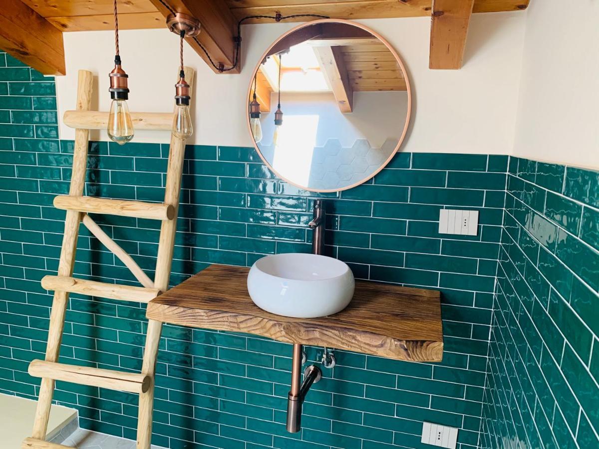 Charming Attic Apartment With Balcony & Swimming Pool Десенцано дел Гарда Екстериор снимка