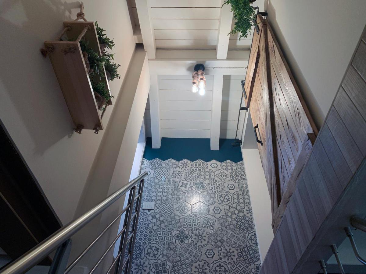 Charming Attic Apartment With Balcony & Swimming Pool Десенцано дел Гарда Екстериор снимка